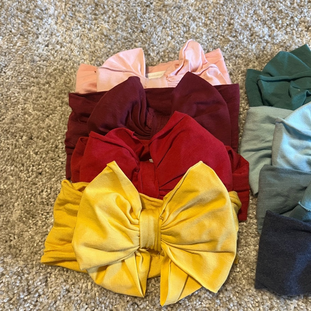 Ruffle Butts bow headbands bundle - Picture 2 of 3